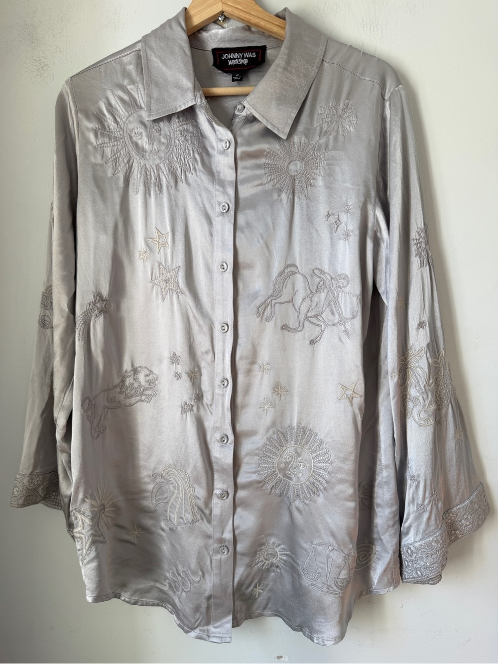 Johnny Was Estrella Kimona Sleeve Oversized Embroidered Button-Front Blouse